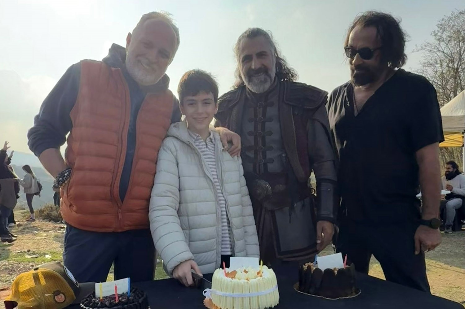 ’Şehzade Mustafa’ya sette doğum günü sürprizi