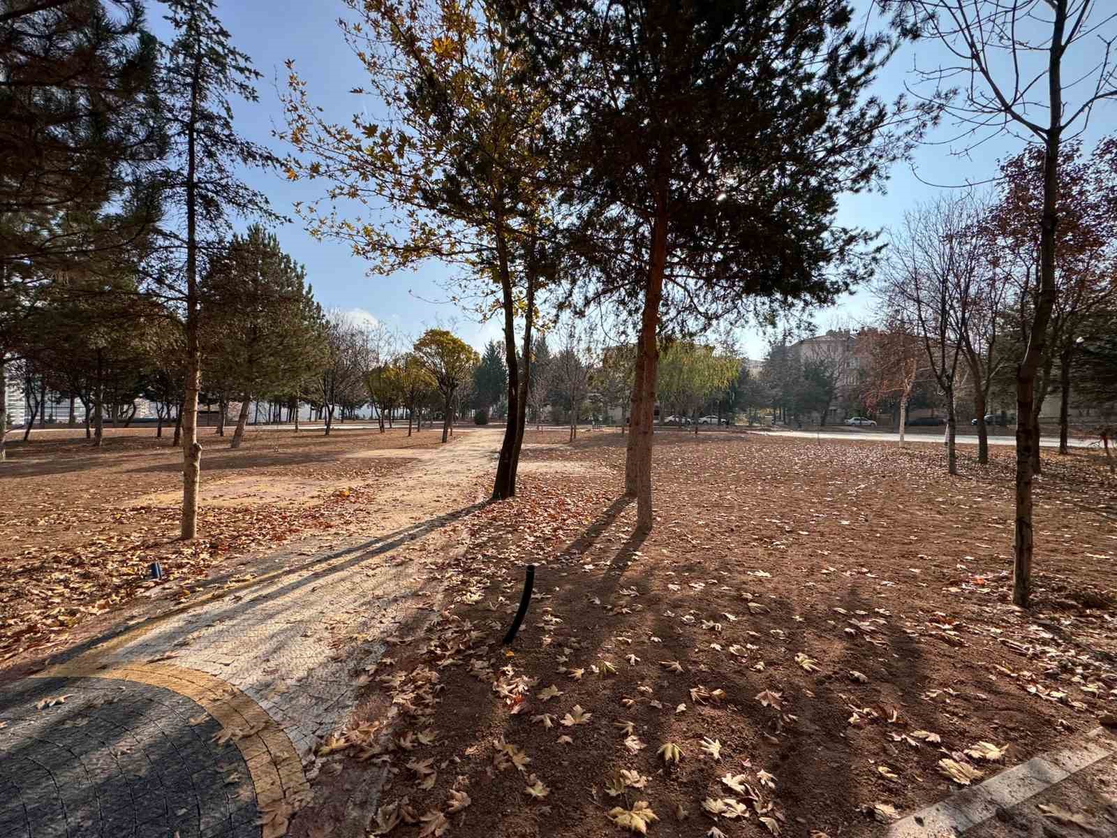 Pursaklar’da parklar yeni çehresine kavuşuyor