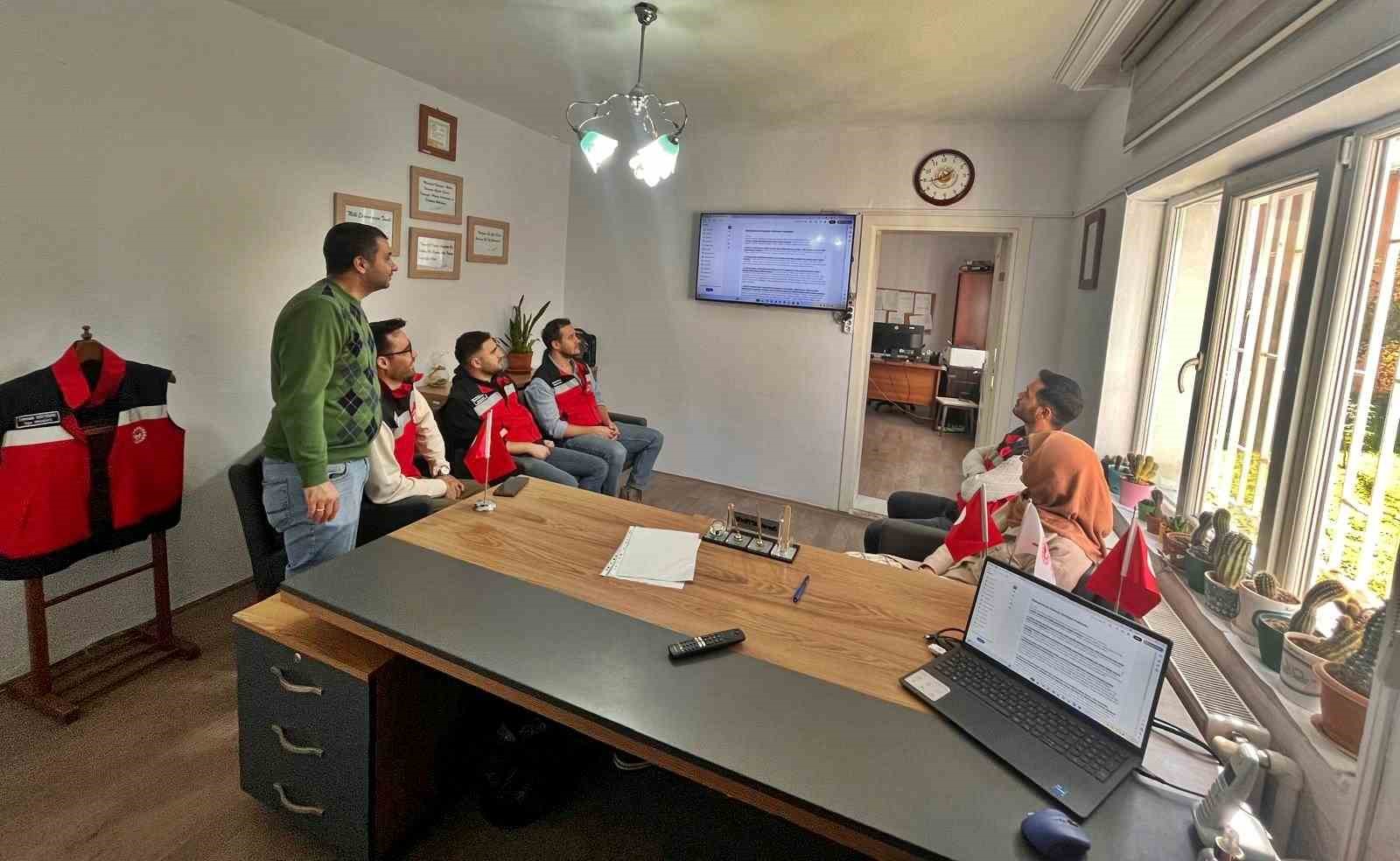 Şaphane ve Pazarlar İlçe Tarım personeline, 