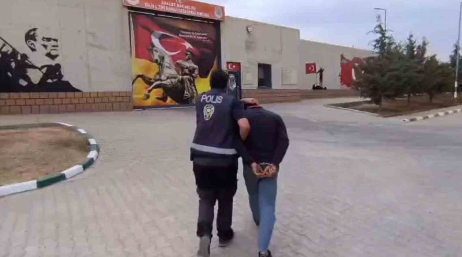 Defne’de  12 yıldır firari olarak aranan şahıs  yakalandı