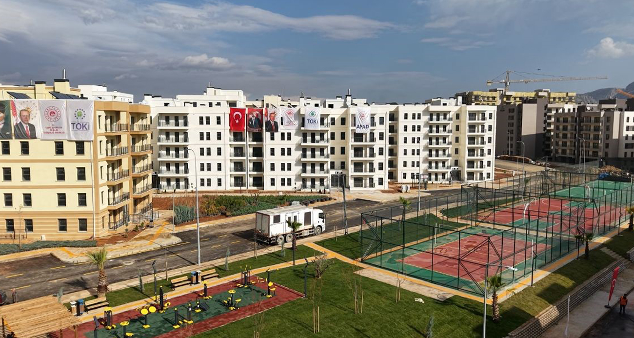 Yuvasına kavuşan depremzede vatandaş: 