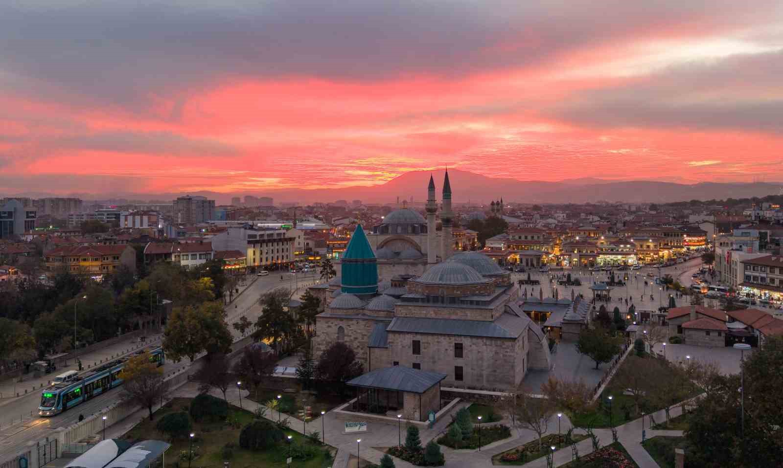 Konya’da kartpostallık gün batımı manzaraları