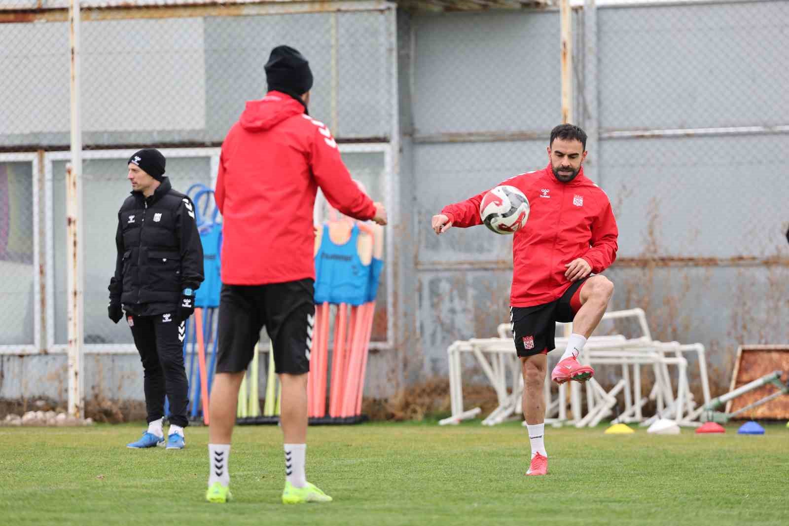 Sivasspor’da Erokspor maçı hazırlıkları sürüyor