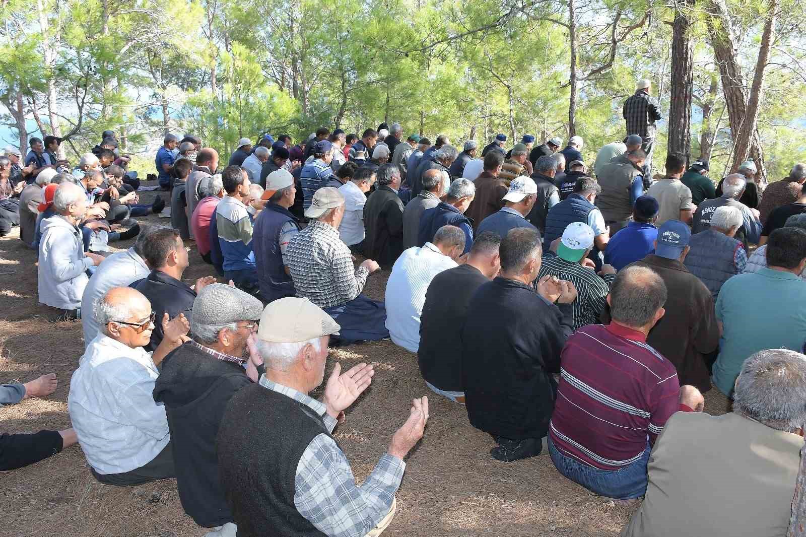 Bozyazı’da asırlık ’yağmur duası’ geleneği bu yıl da devam etti