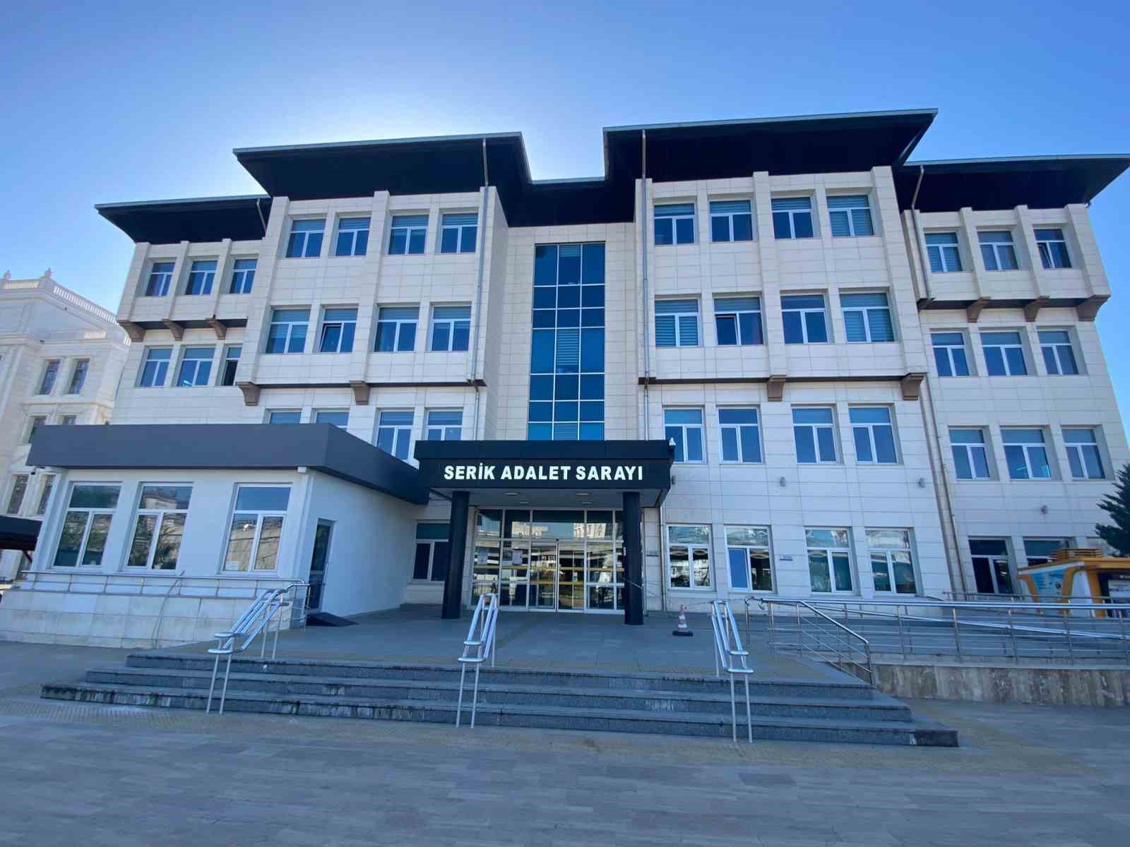 Eski CHP ilçe başkanı ve DSİ 13. Bölge Müdür Yardımcısı 