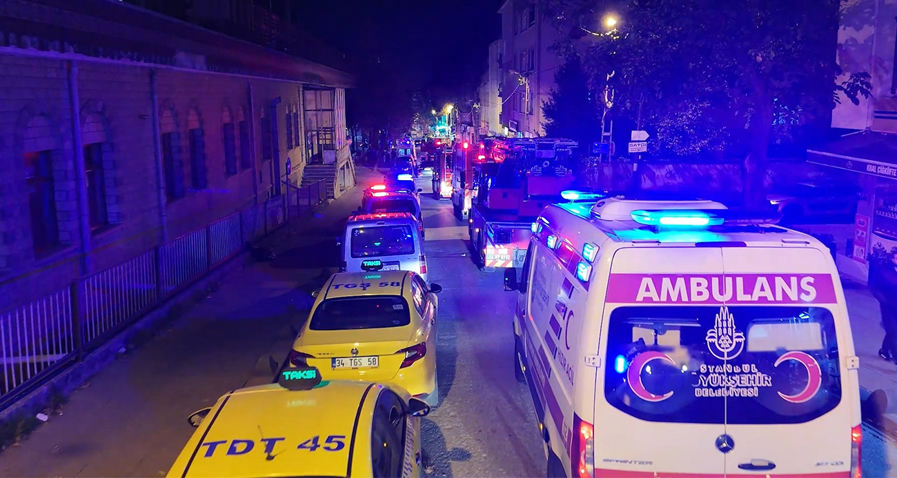 Sultanbeyli’de ahşap ev küle döndü