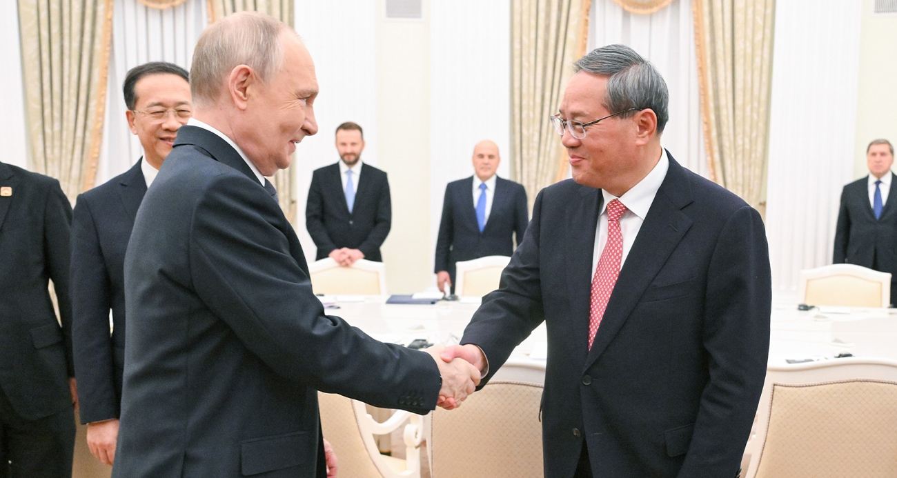 Putin, Çin Başbakanı Li ile bir araya geldi