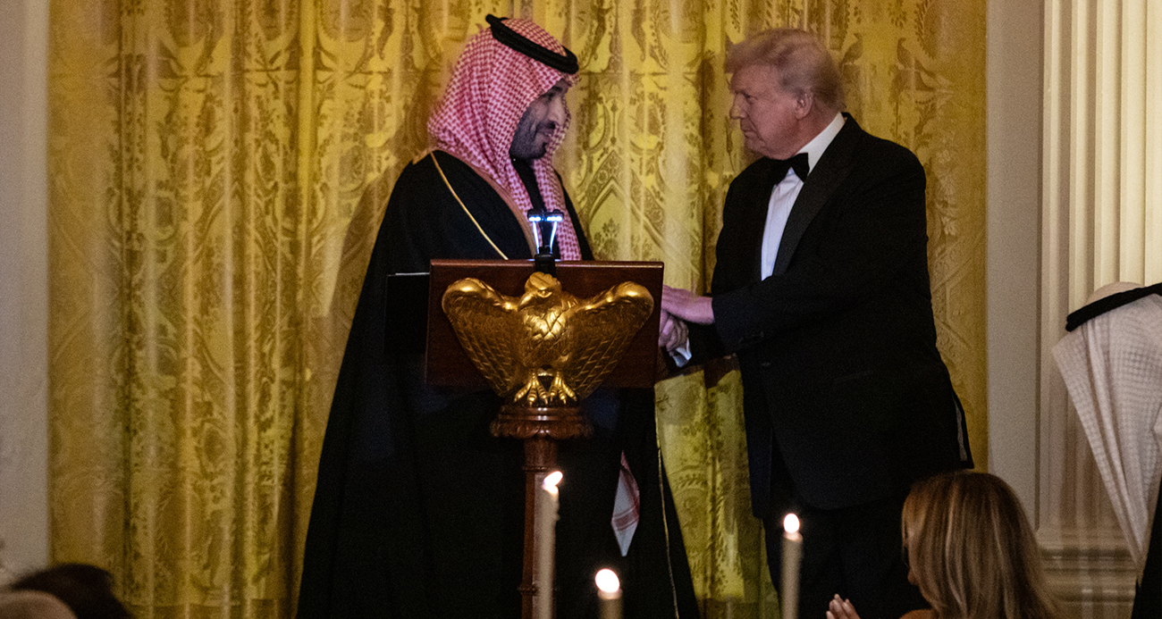 Trump, Suudi Arabistan'ı 