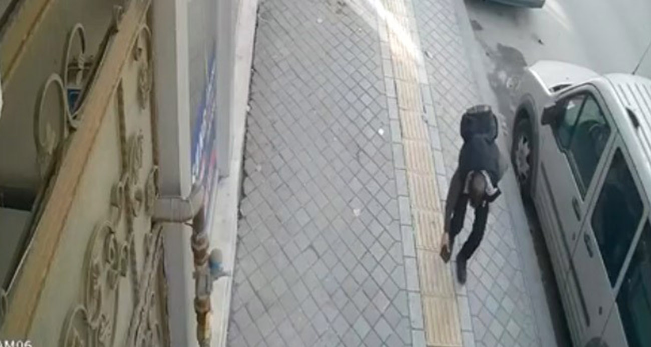 Esenyurt’ta düşen cüzdanı çaldı, sosyal medyada görünce iade etti