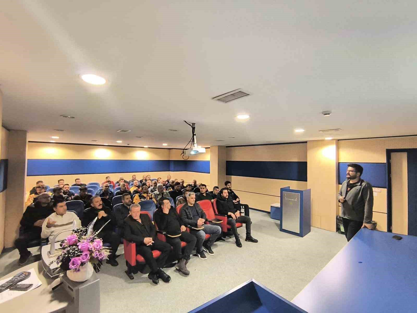 Elazığ’da ambulans şoförlerine eğitim