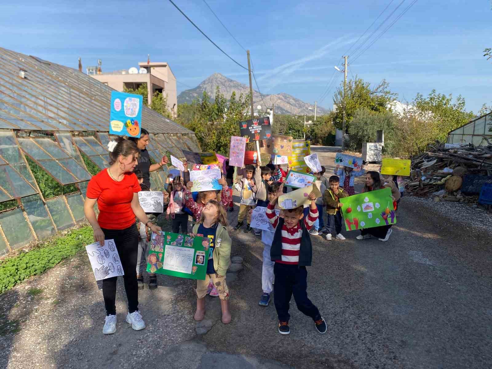 Antalya’da minik adımlarla ‘en haklı’ yürüyüş