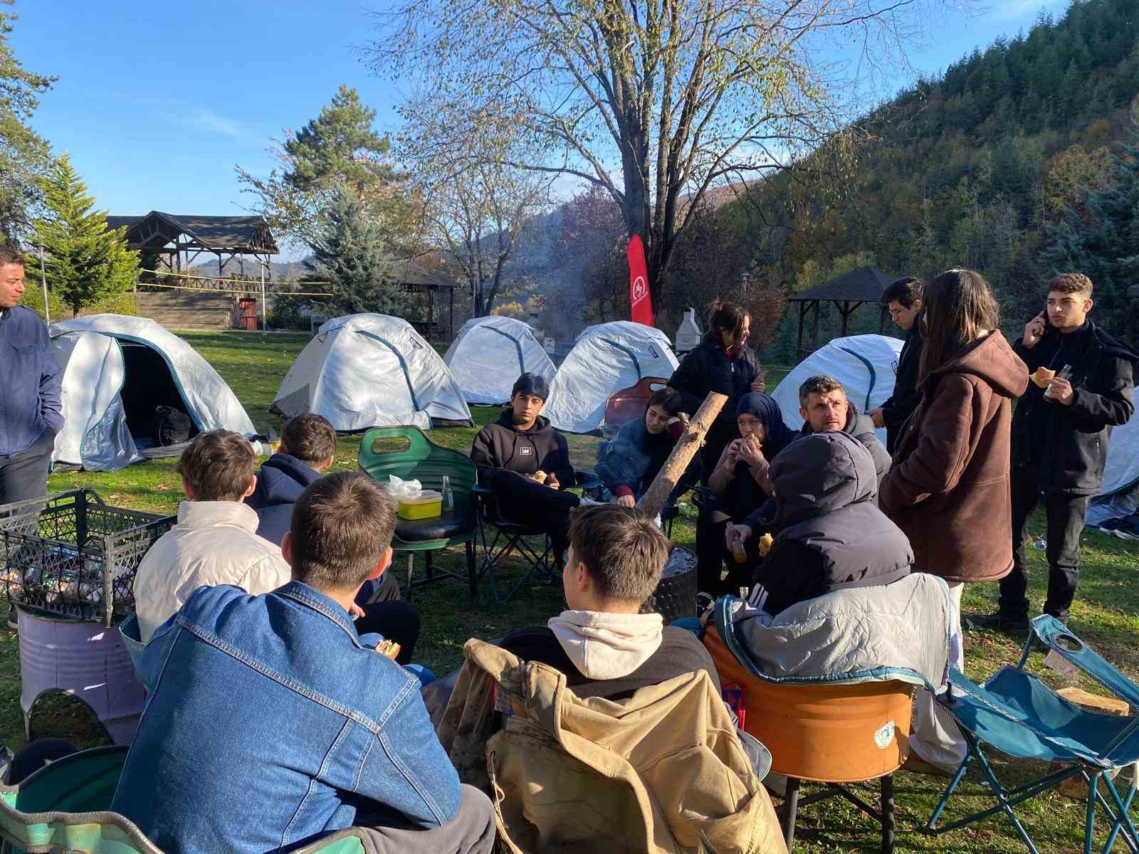 Gönüllü gençler Samandere’de bir araya geldi