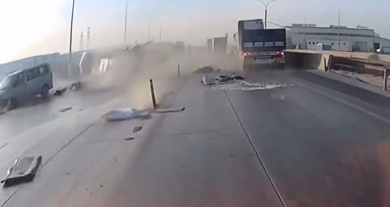 Araç sollamak isterken tırın önünde kaldı: 6 yaralı