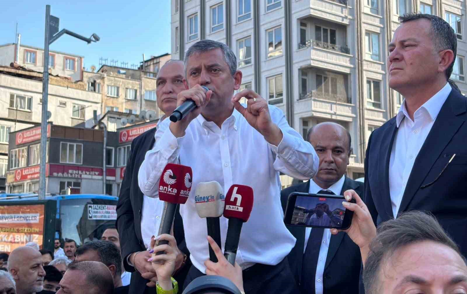 chp-grup-baskani-ozgur-ozel-cumhuriyet-halk-partisi-ne-adayina-kurumuna-liderine-darbe-yapiyorlar