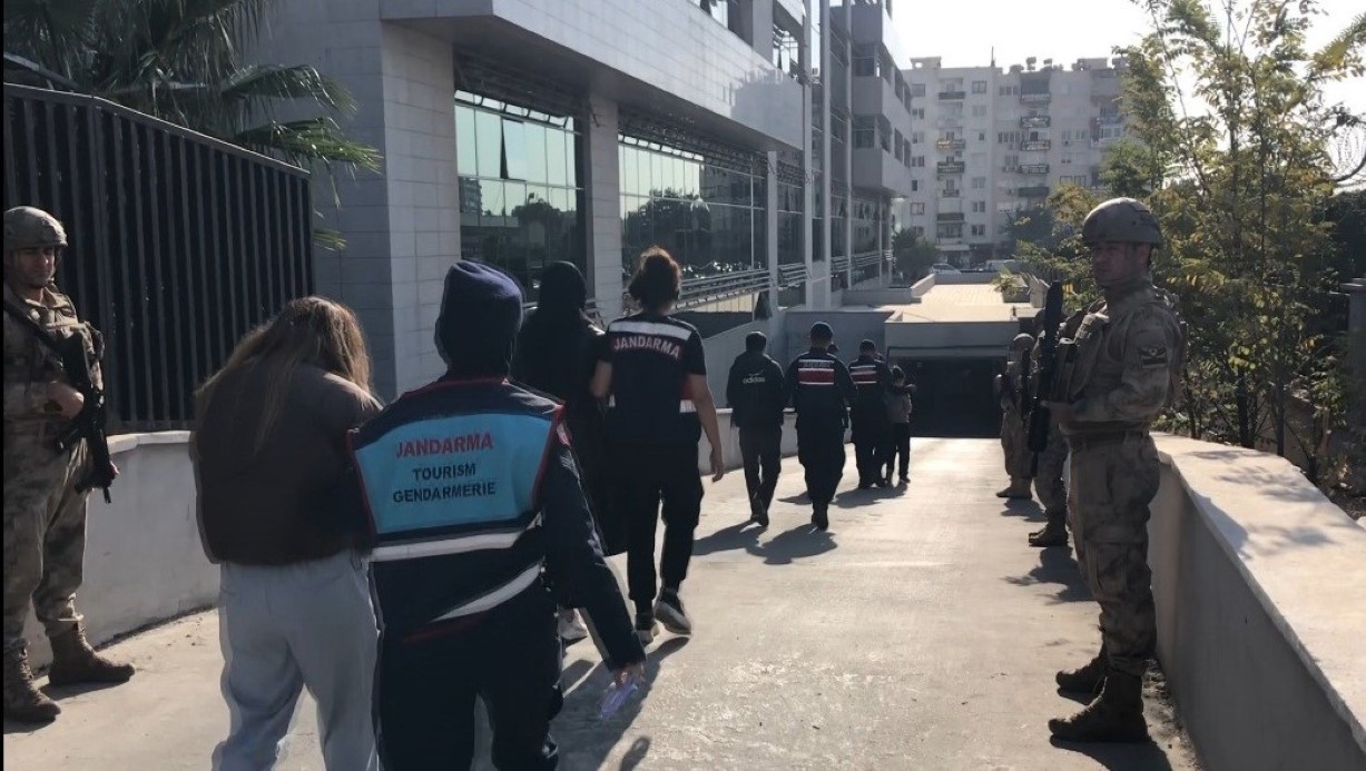 Mersin’de kara para aklama ve yasadışı bahis operasyonu:4’ü hakem 32 şüpheli tutuklandı