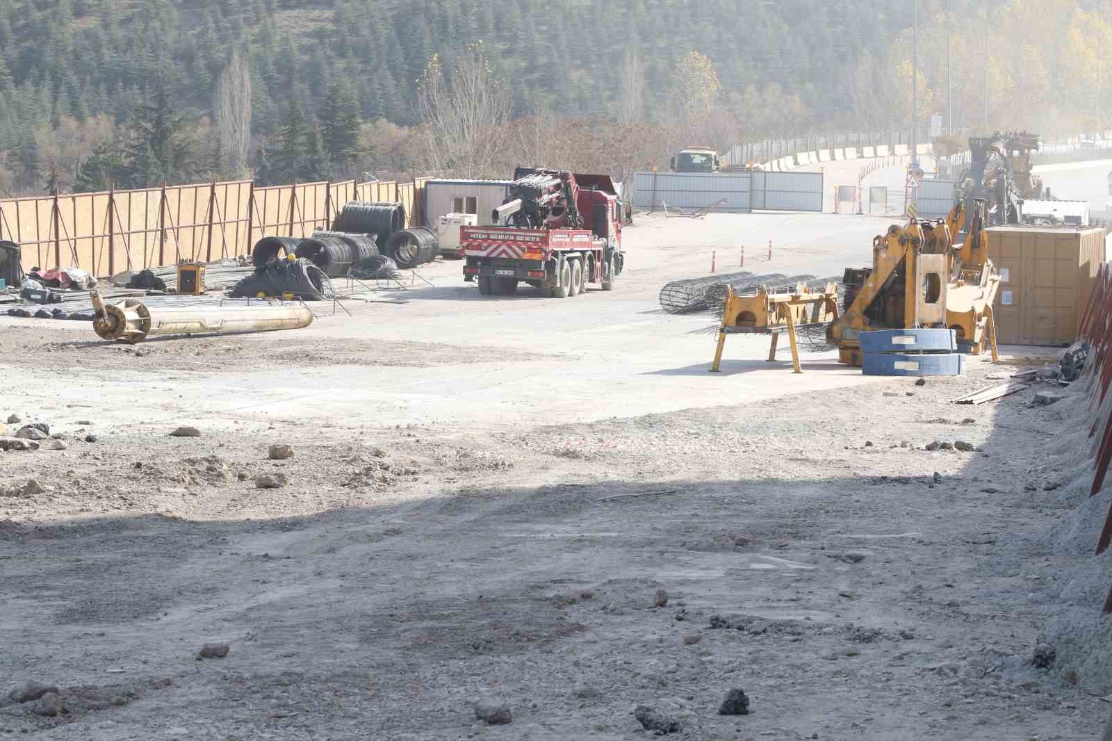 Mansur Yavaş’ın temelini attığı Mamak metrosu ortada kaldı