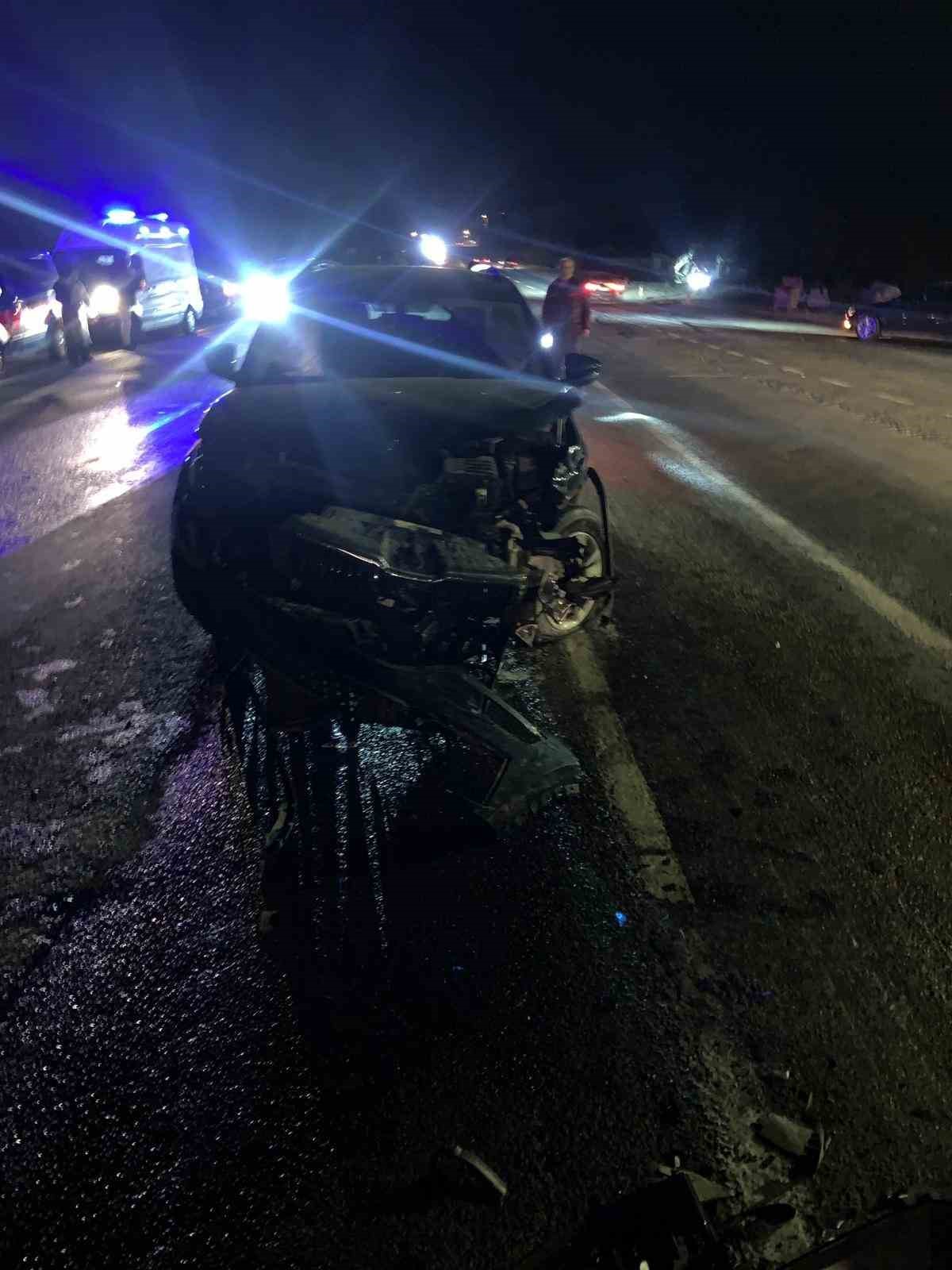 Adıyaman’da iki otomobil çarpıştı: 2 yaralı