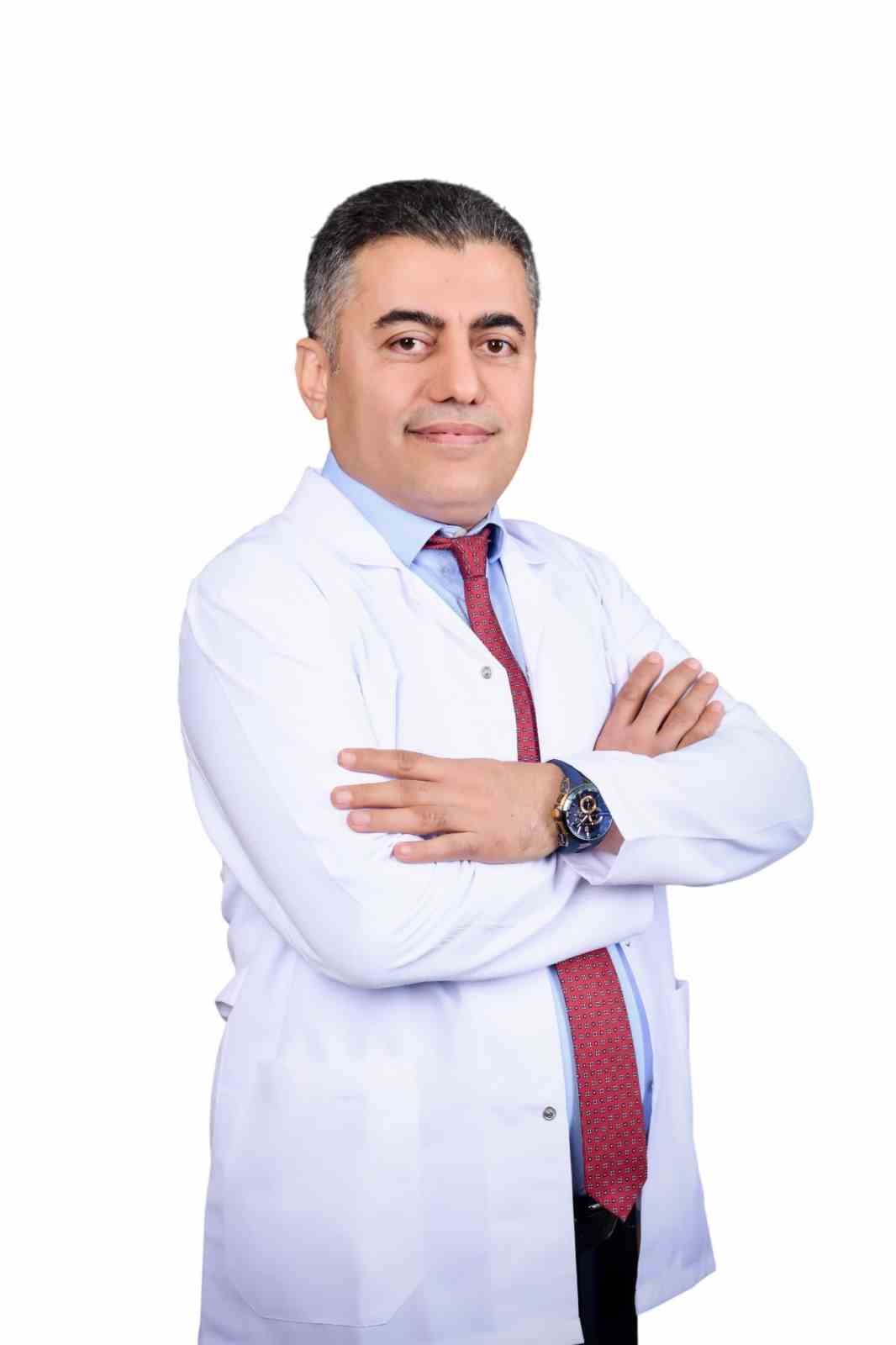 Fiziksel Tıp ve Rehabilitasyon Uzmanı Doç. Dr. İrfan Koca: 