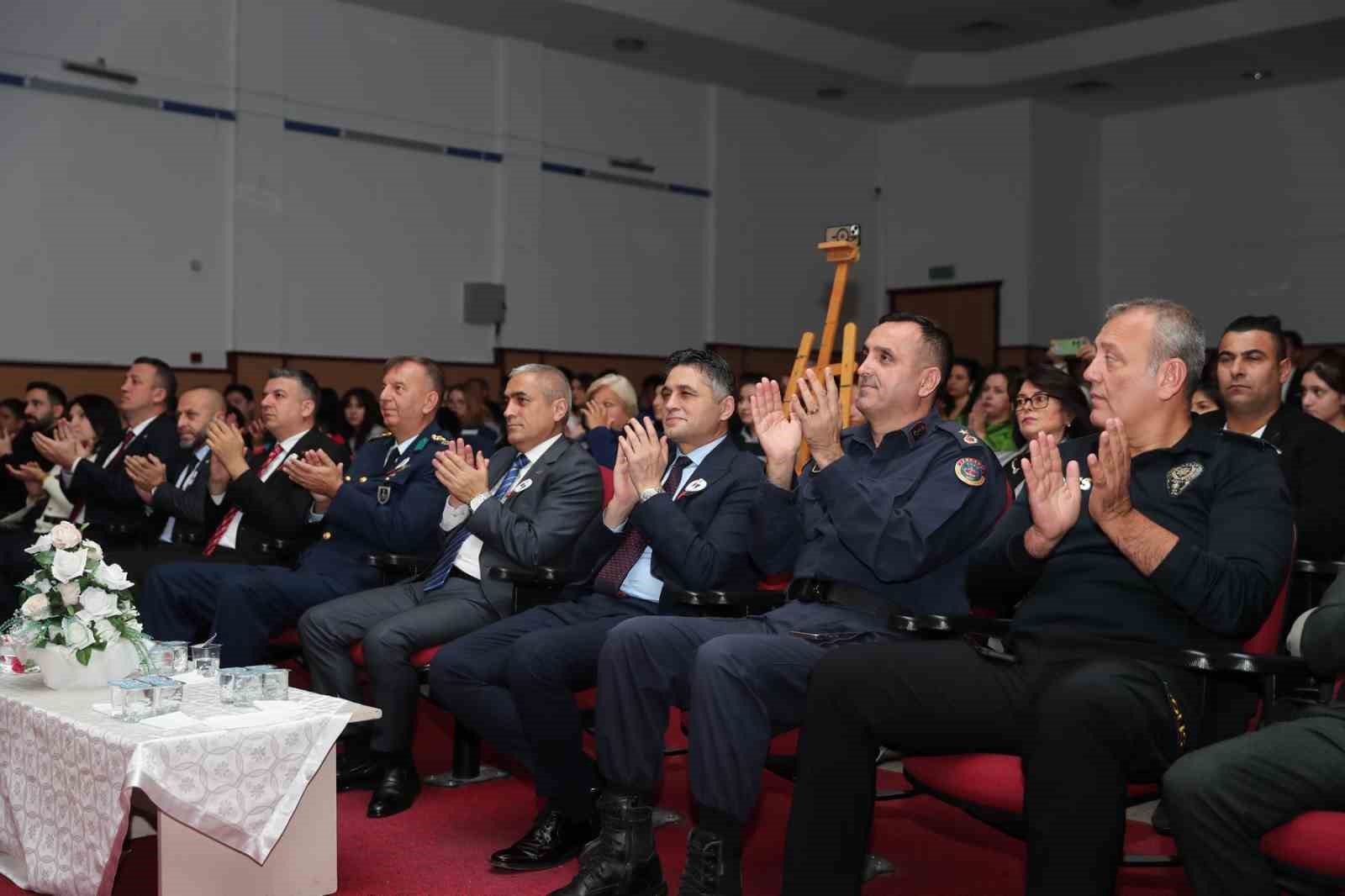 Aliağa’da Öğretmenler Günü kutlamaları