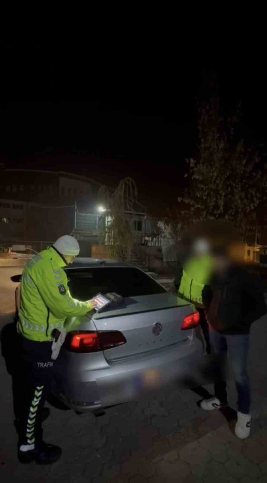 Öğrenci yurdu önünde drift atan sürücü yakalandı