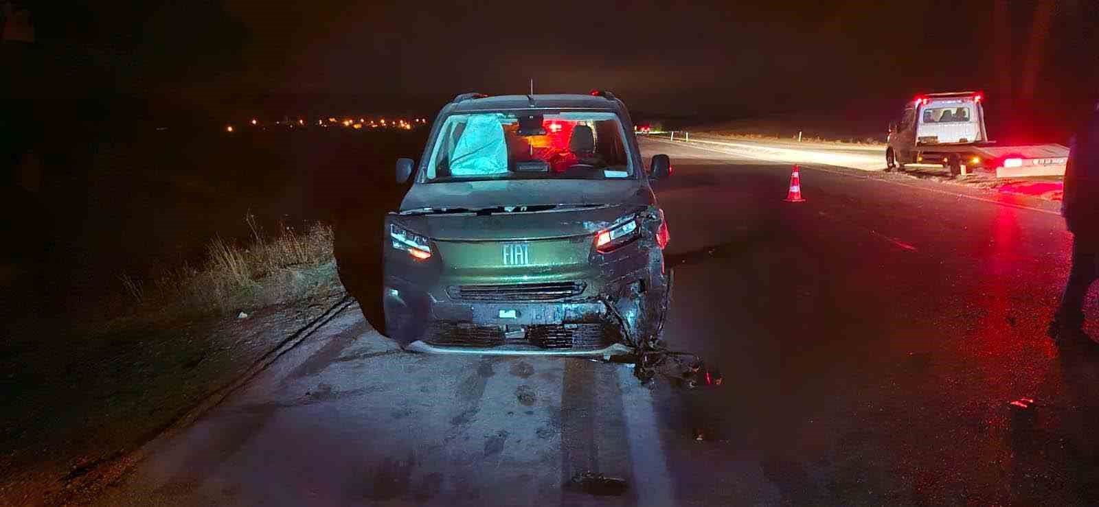 Çorum’da yola çıkan dana kazaya neden oldu: 3 yaralı