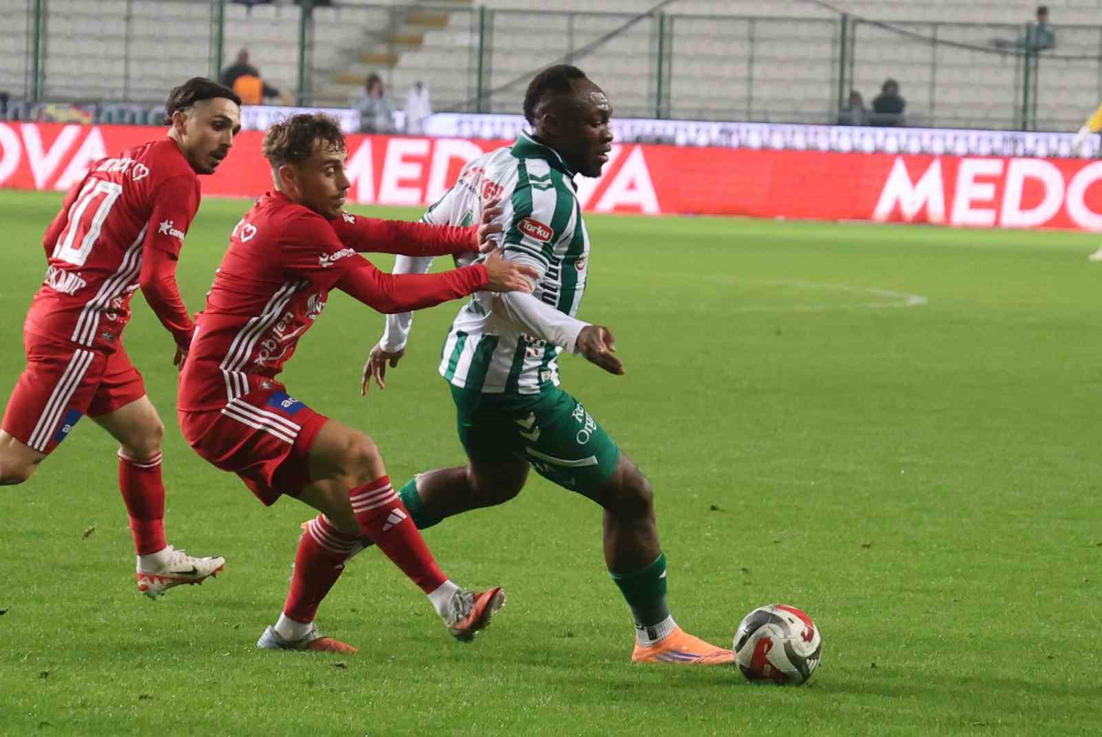 Trendyol Süper Lig: Konyaspor: 0 - Antalyaspor: 0 (İlk yarı)