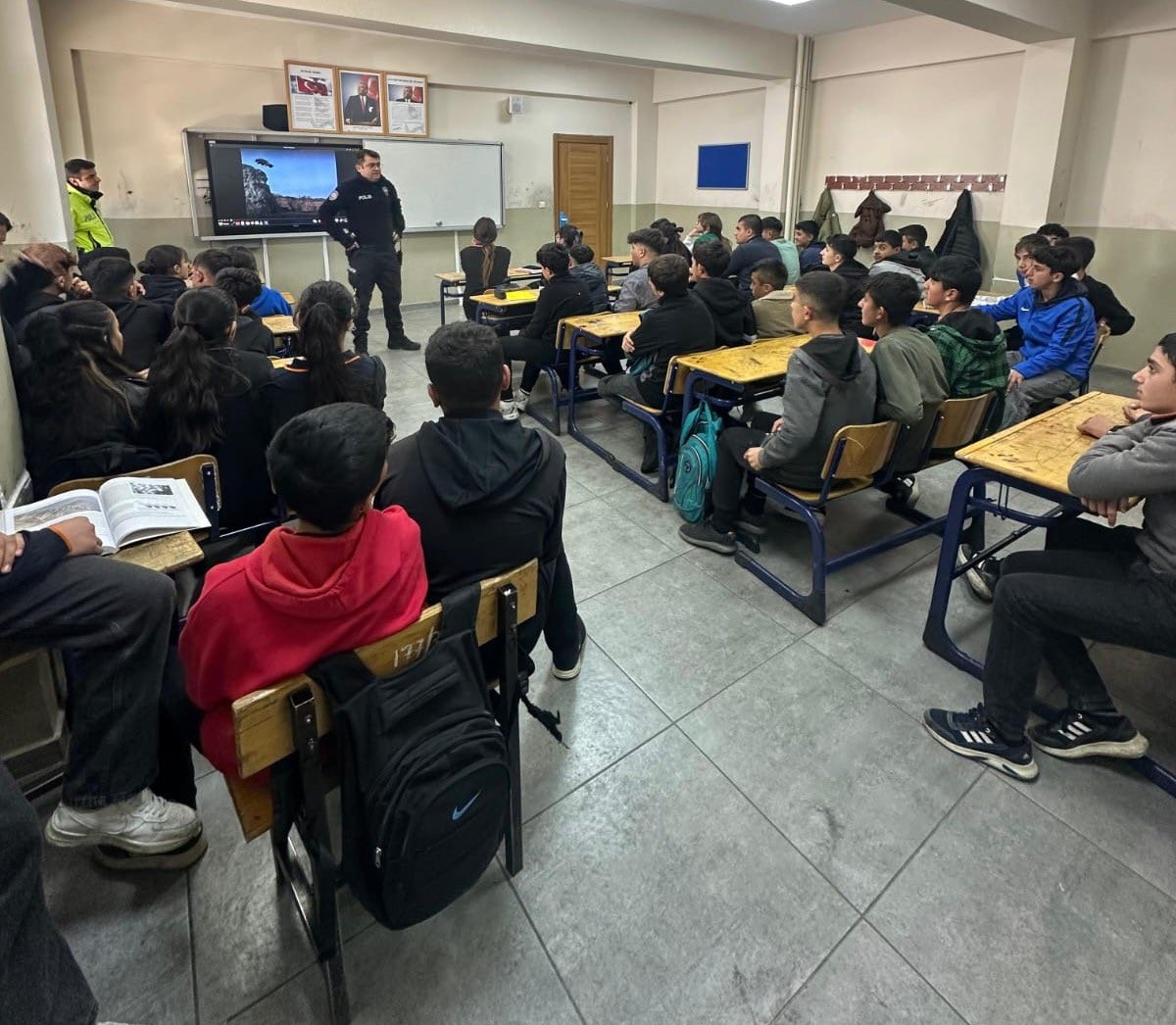 Selim’de 65 öğrenciye 