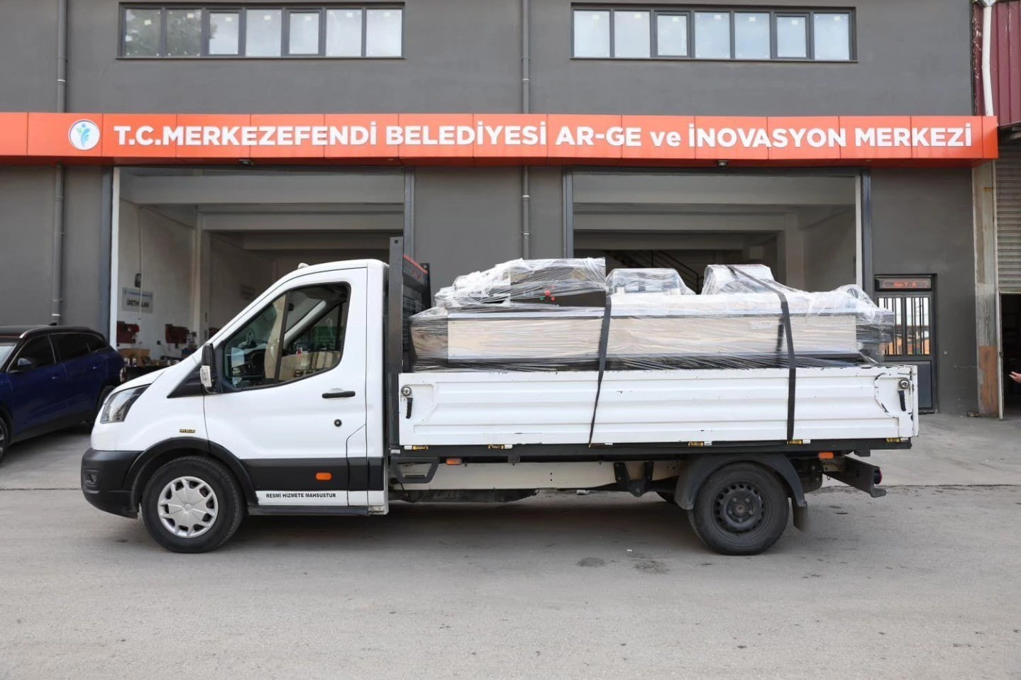 Merkezefendi’nin 33’ncü mama makinesi Çerkezköy’e teslim edildi