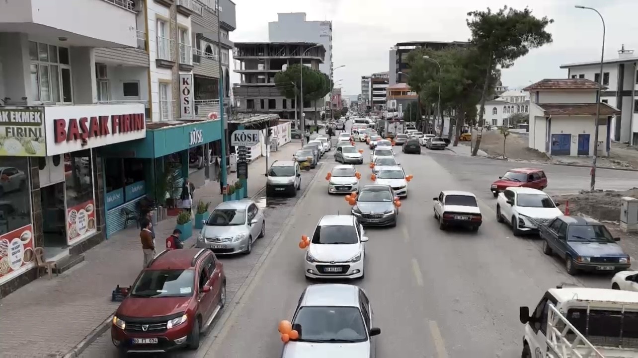 Osmaniye’de kadına şiddete karşı ‘turuncu konvoy’ ile güçlü mesaj