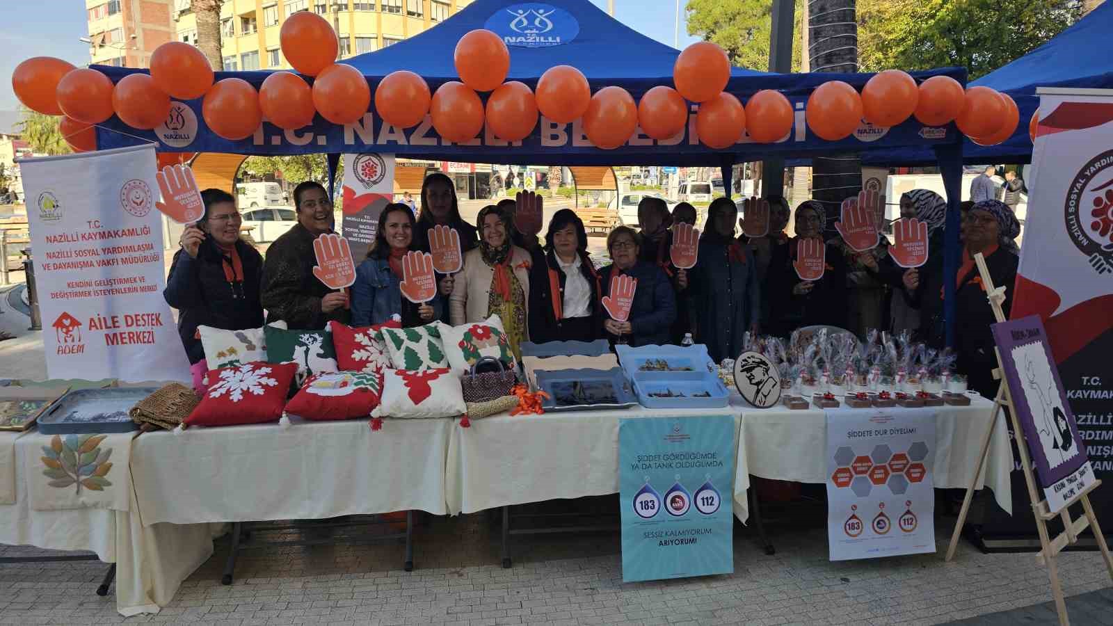 El emeği ürünleriyle ’kadına şiddete’ dikkat çektiler