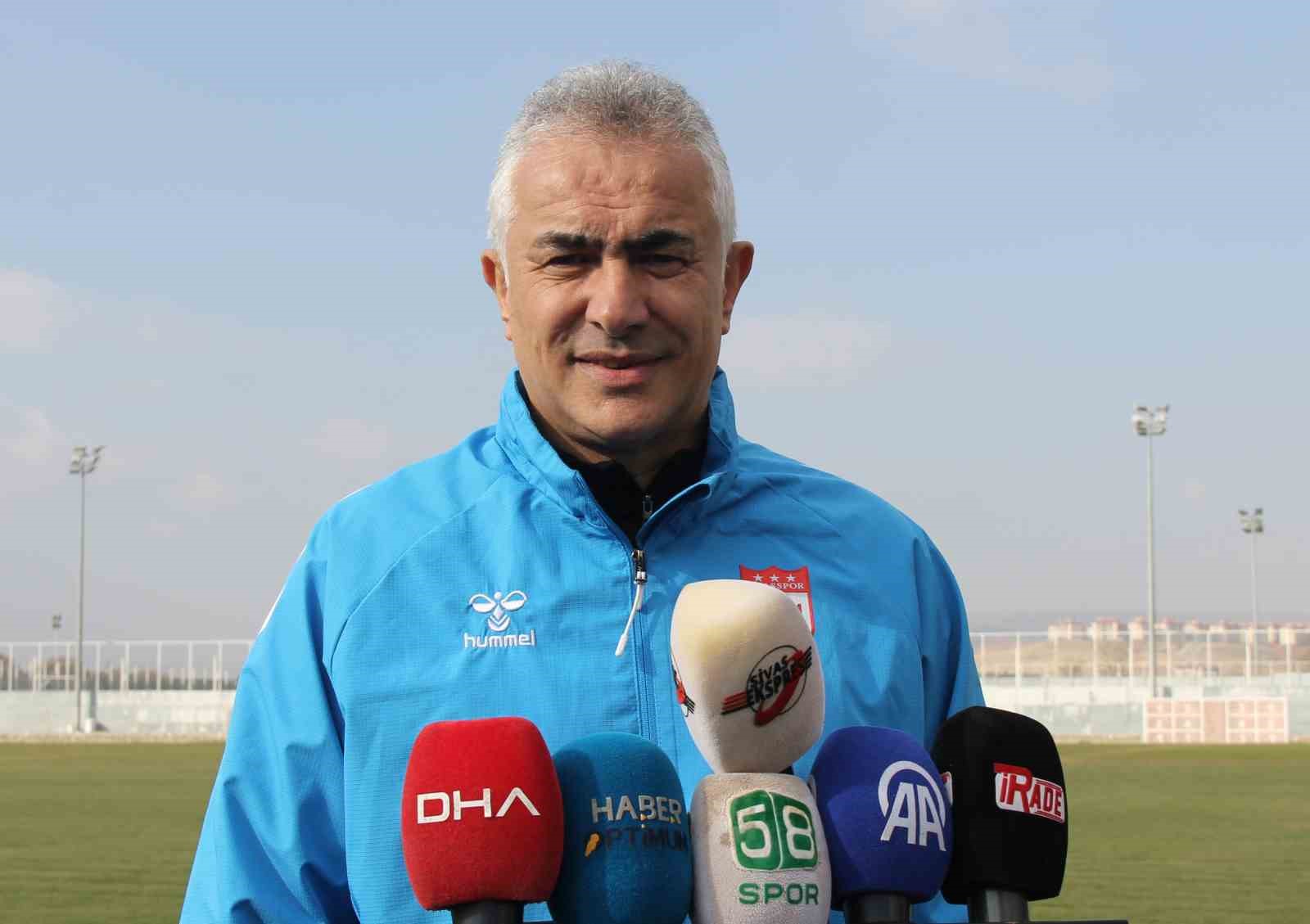 Mehmet Altıparmak: 