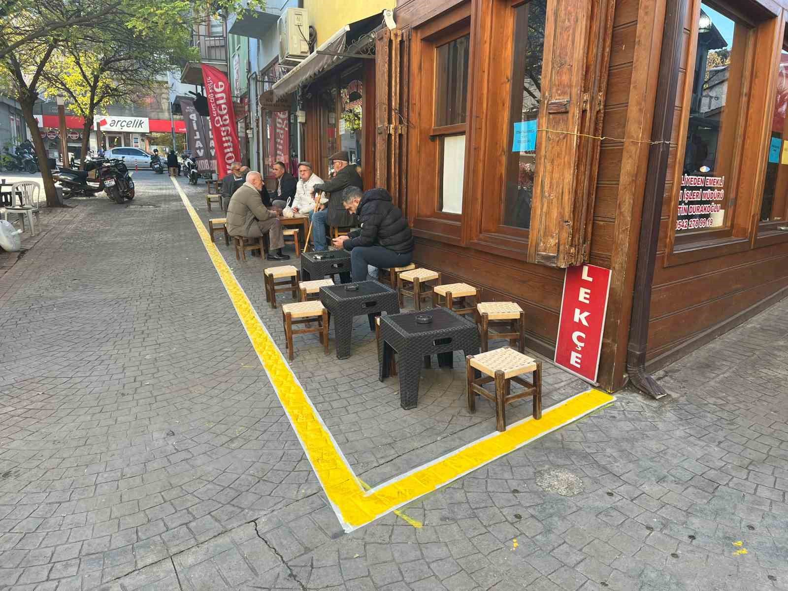 Boyalı çizgiyi geçmek yasak