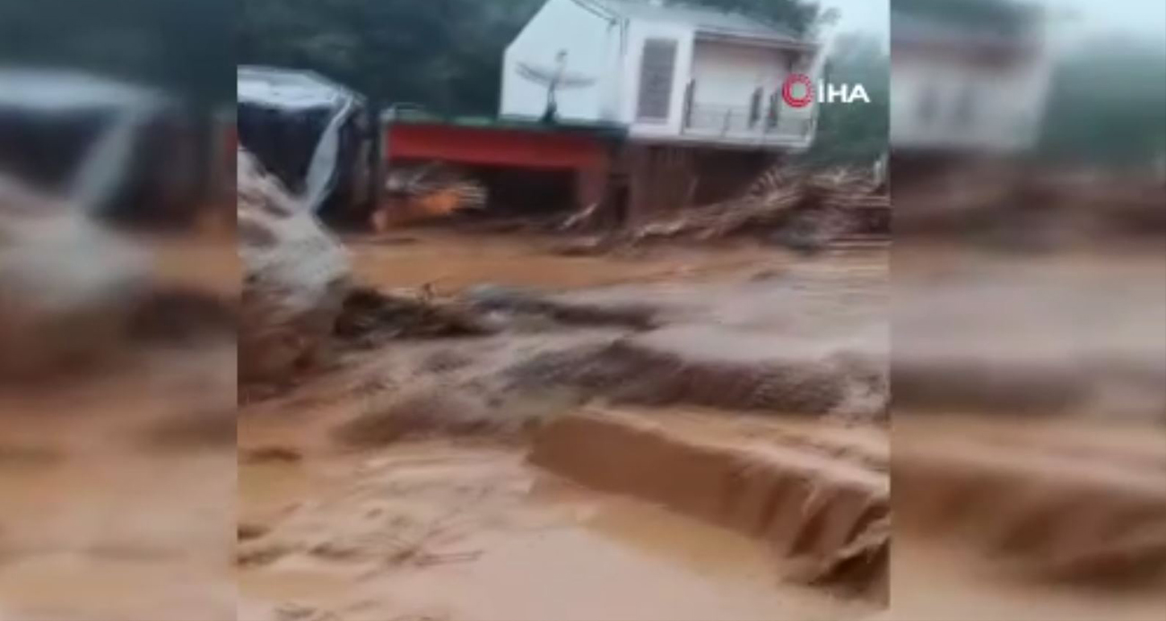 Endonezya'nın Kuzey Sumatra bölgesinde sel: 17 ölü, 61 yaralı