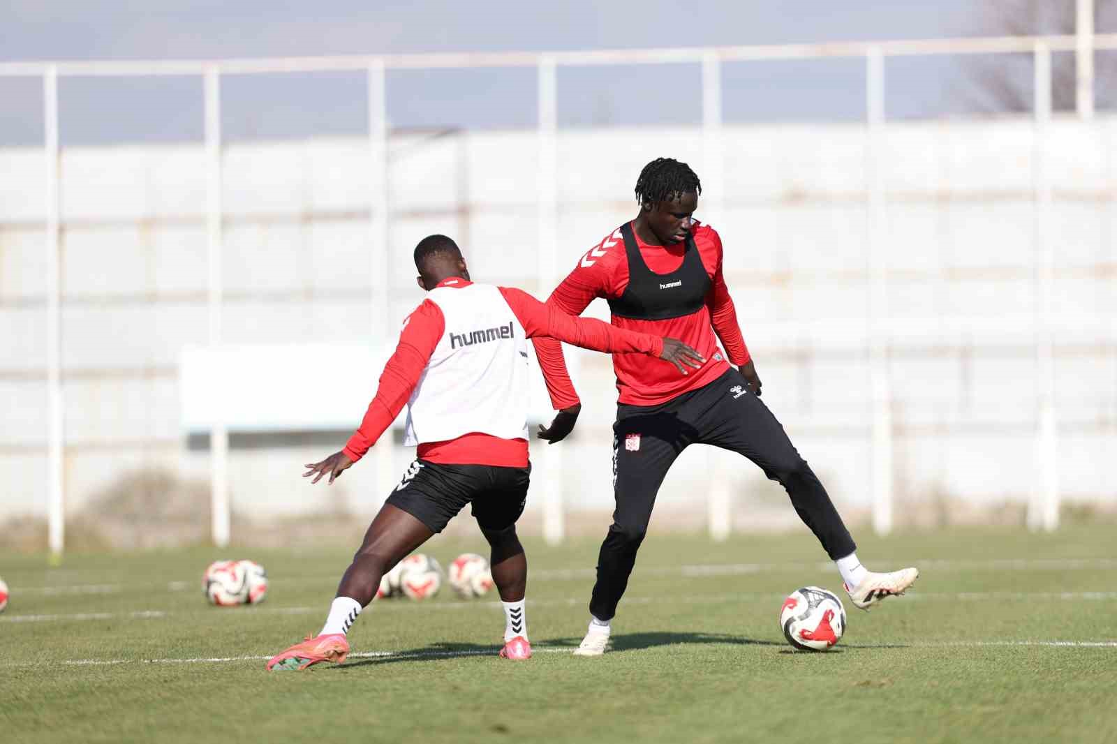 Sivasspor’da Boluspor maçının hazırlıkları sürüyor