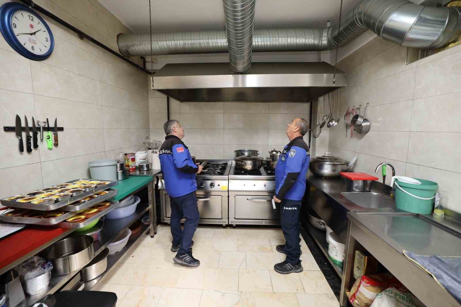 Başiskele’de kafe ve restoranlarda kapsamlı hijyen denetimi