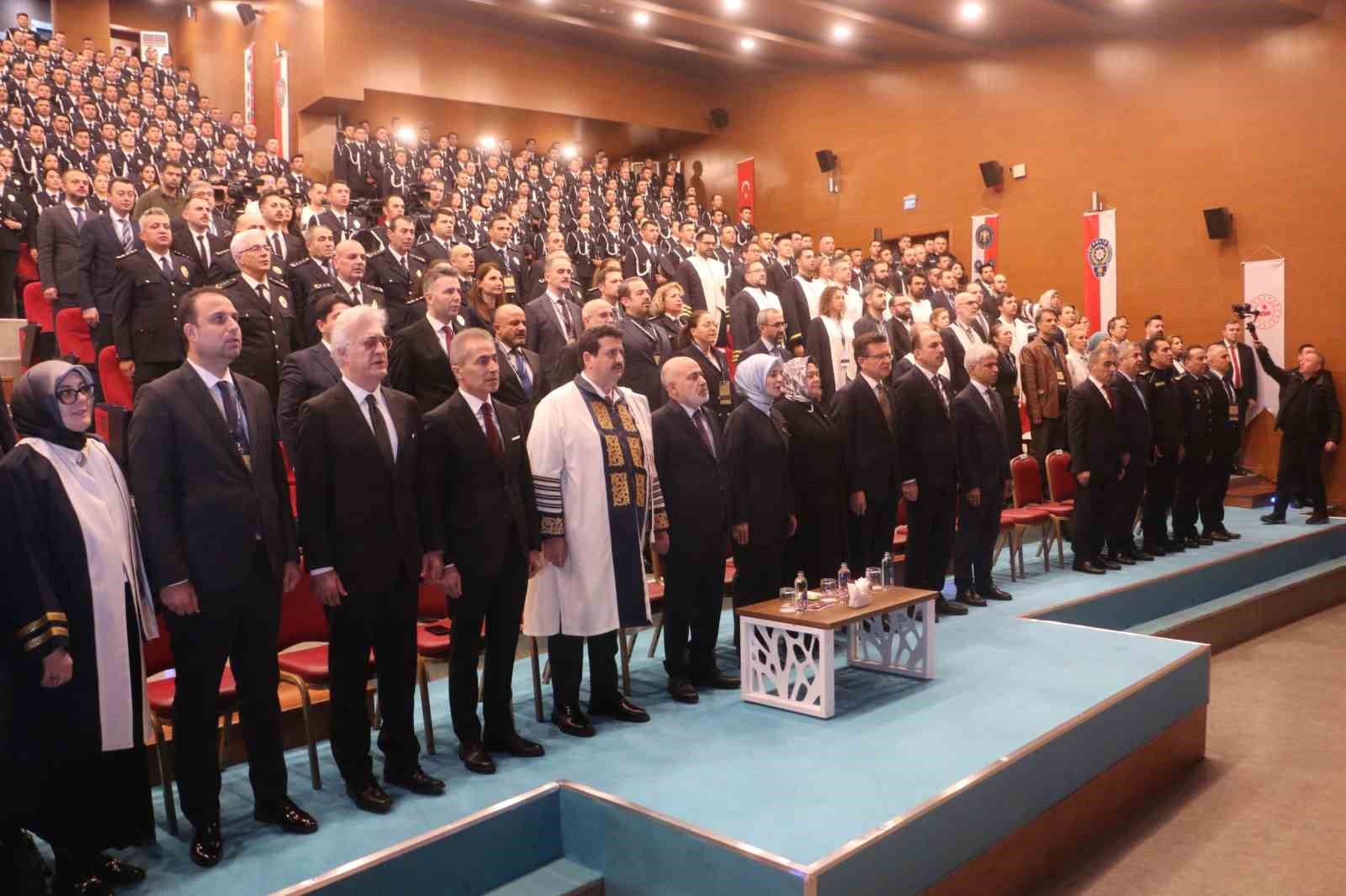 Göç İdaresi Başkanı Kök: Ülkemizde yasal kalışı olan yabancı sayısı 3 milyon 611 bin 218’dir