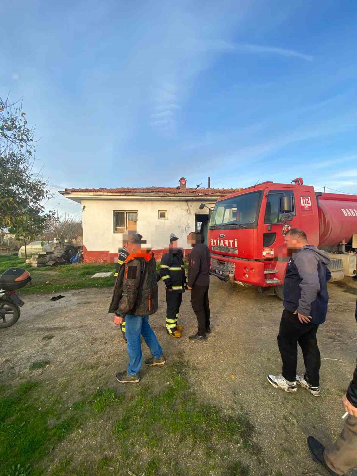 Babaeski’de ev yangını: 1 ölü, 1 yaralı