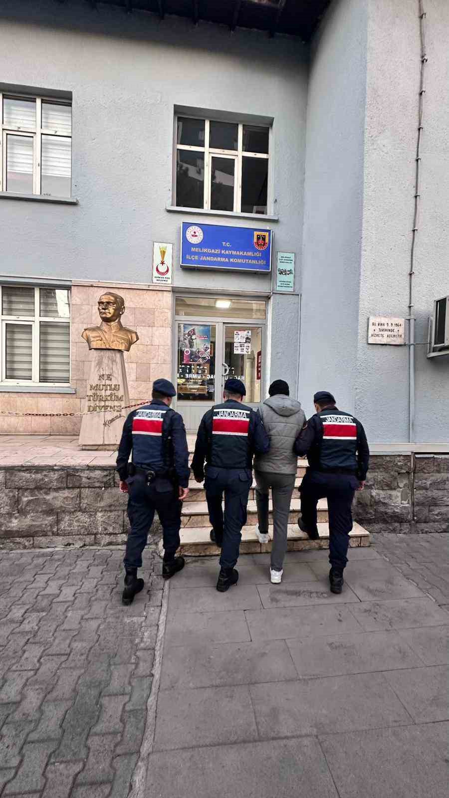 FETÖ üyeliğinden kesinleşmiş ceza ile aranan şahıs yakalandı