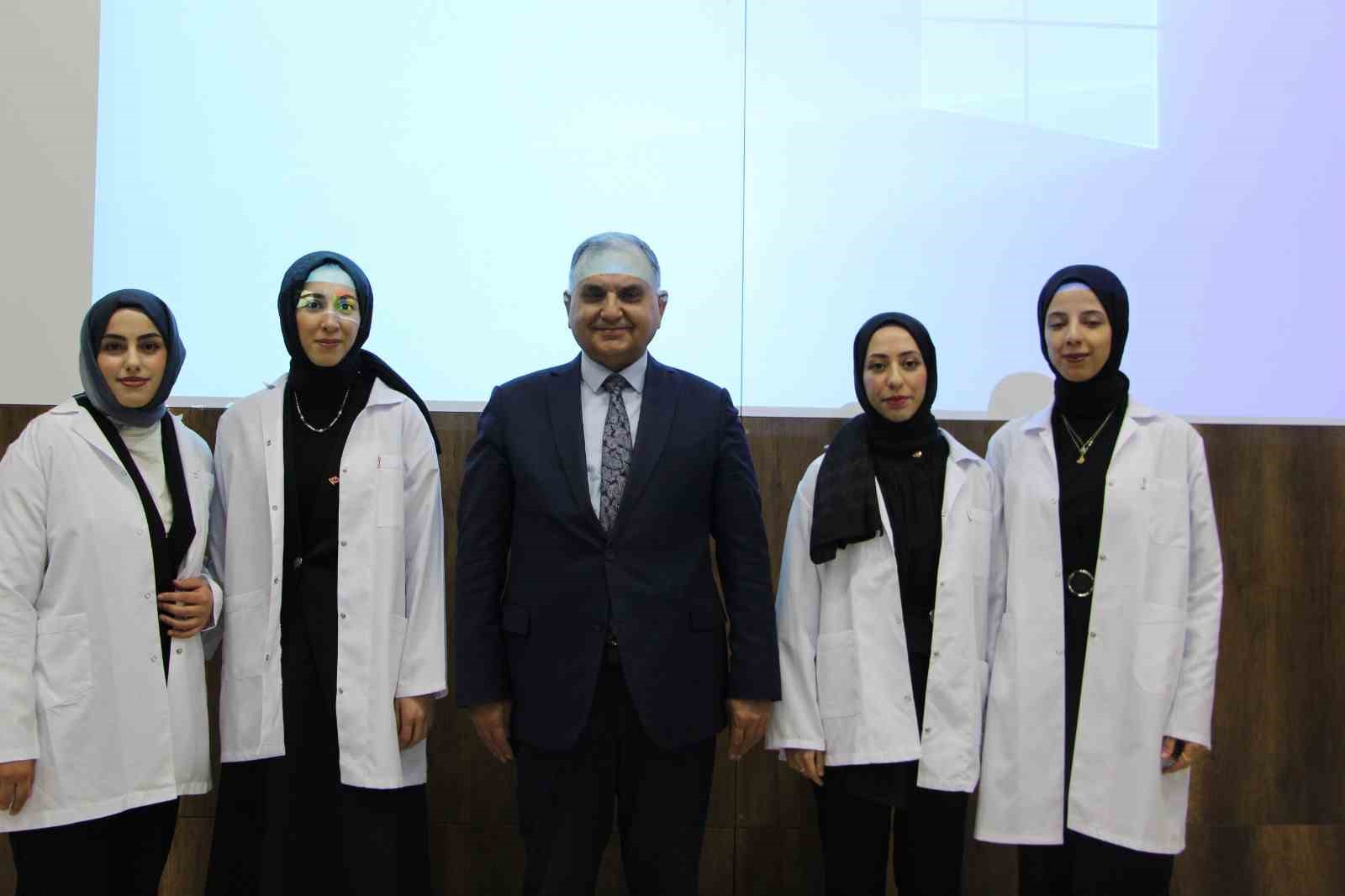 FÜ Eğitim Fakültesi’nde önlük giyme töreni