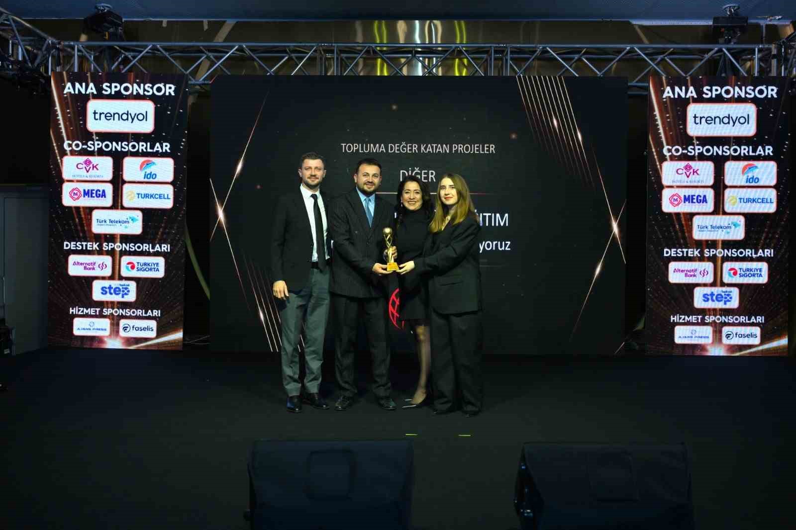 Trakya’da göçmen kuşlara halkalama projesi ödül getirdi