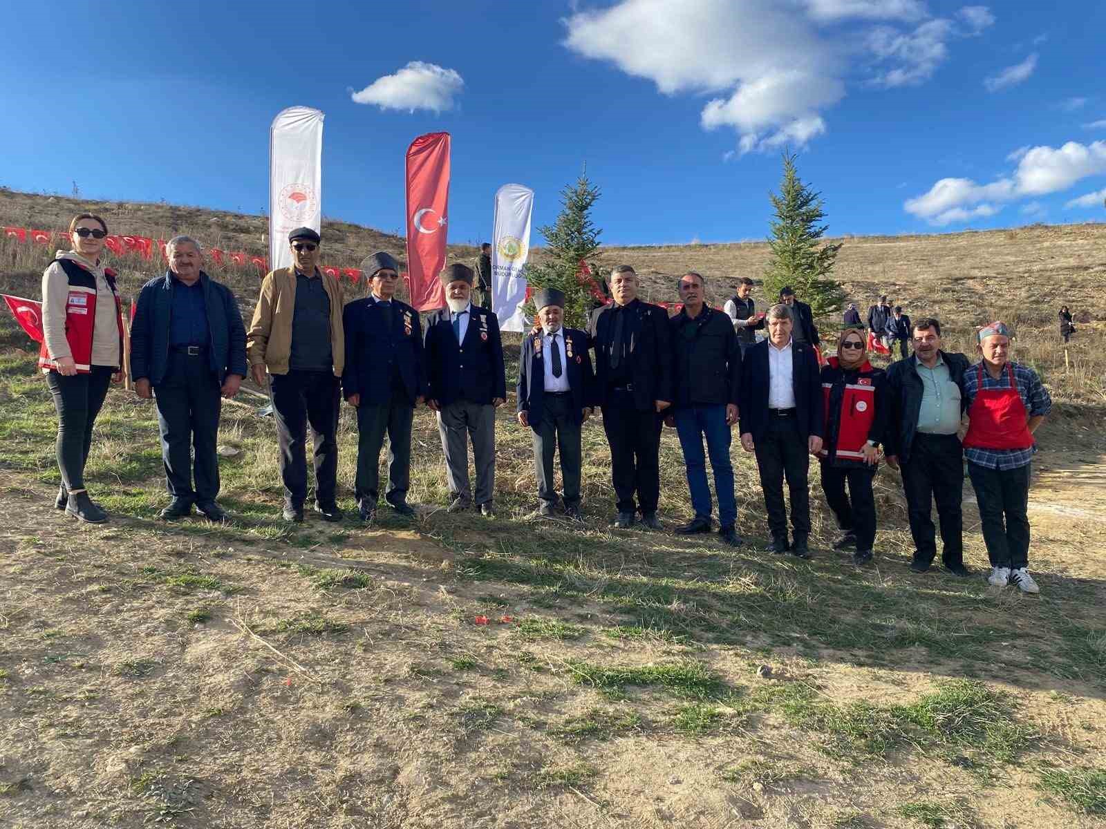 Bozüyük’te şehitler anısına fidan dikimi