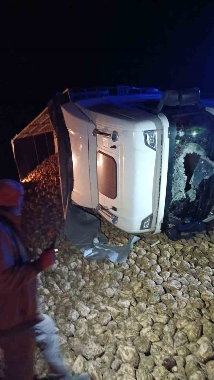 Yozgat’ta kontrolden çıkan tır devrildi: 1 ölü