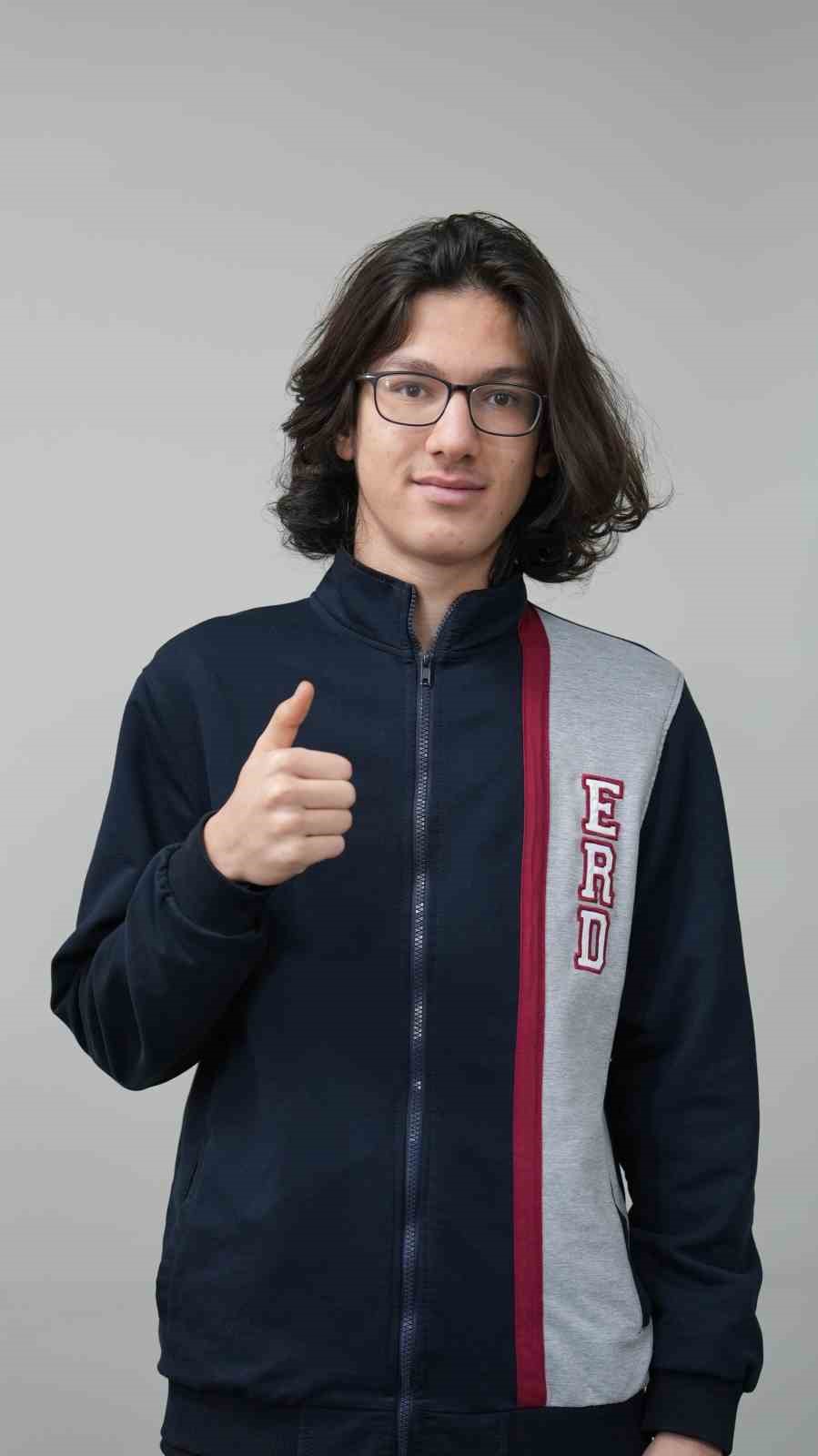 Erdem Koleji öğrencileri AMO Matematik Olimpiyatı’nda 59 madalya kazandı