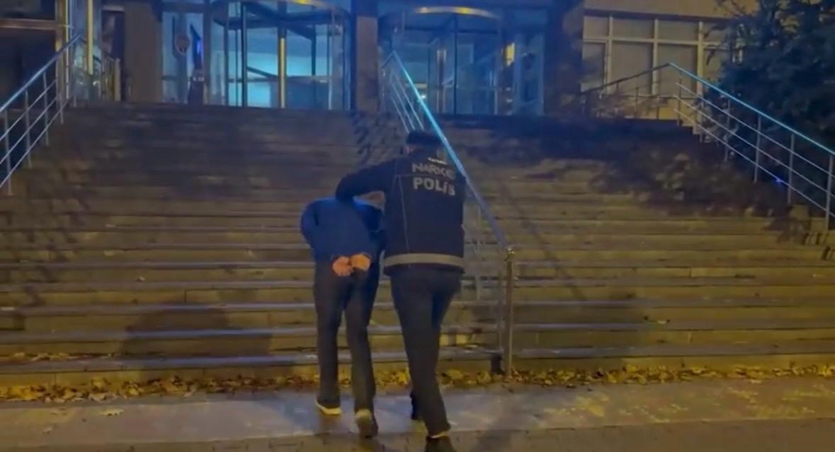 12 yıl kesinleşmiş hapsi bulunan uyuşturucu taciri yakalandı