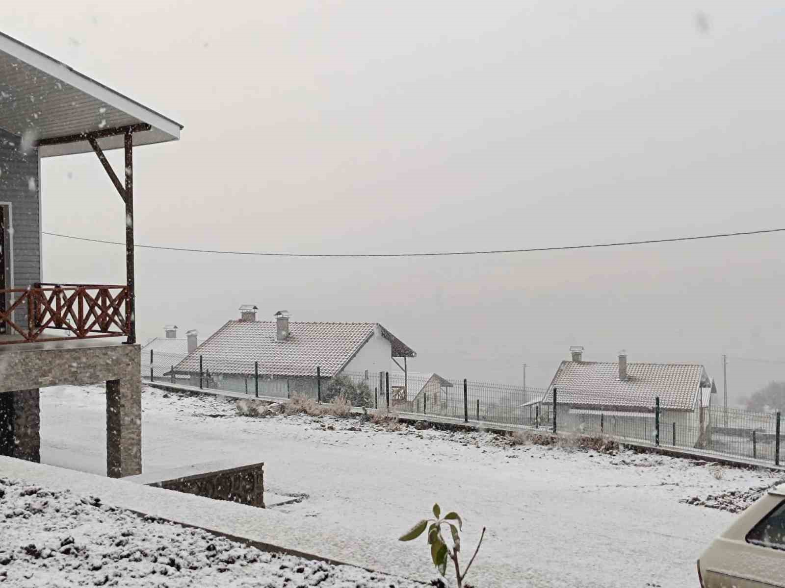 Ankara’da mevsimin ilk karı Beypazarı ilçesine yağdı