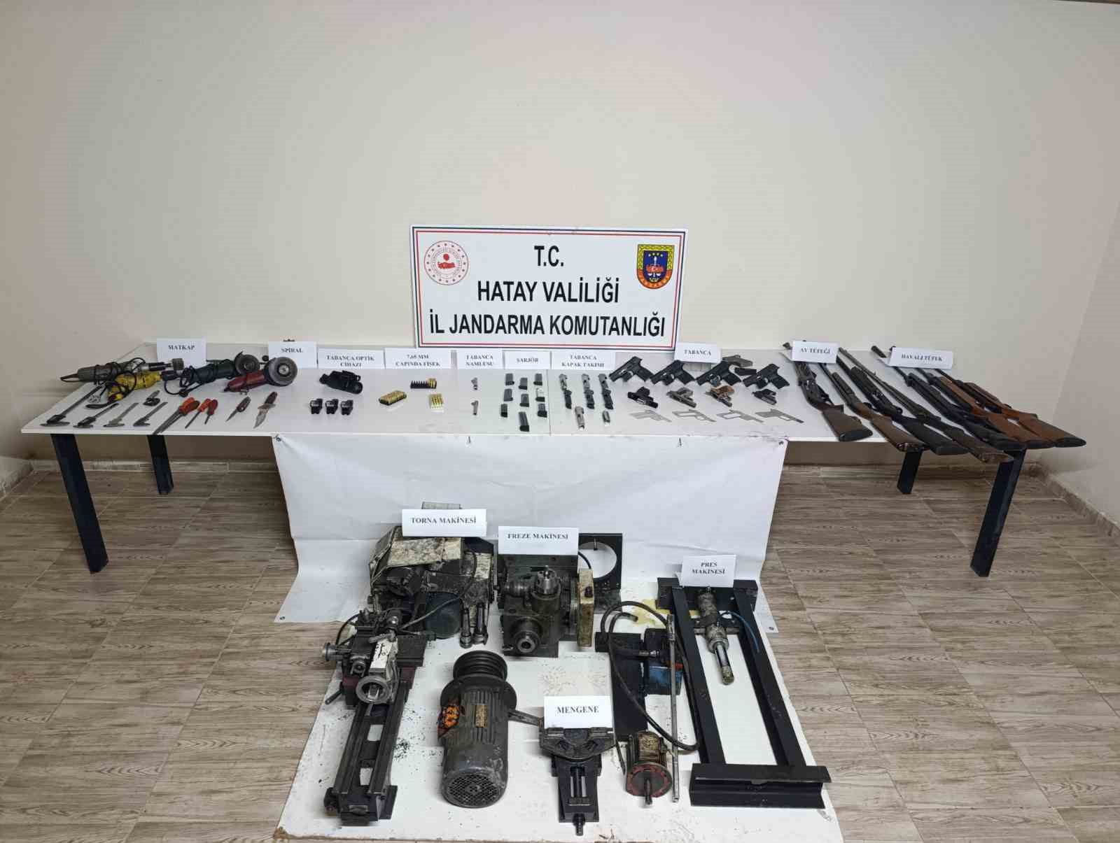 Payas’ta evini silah yapım atölyesine çeviren şahsa suçüstü