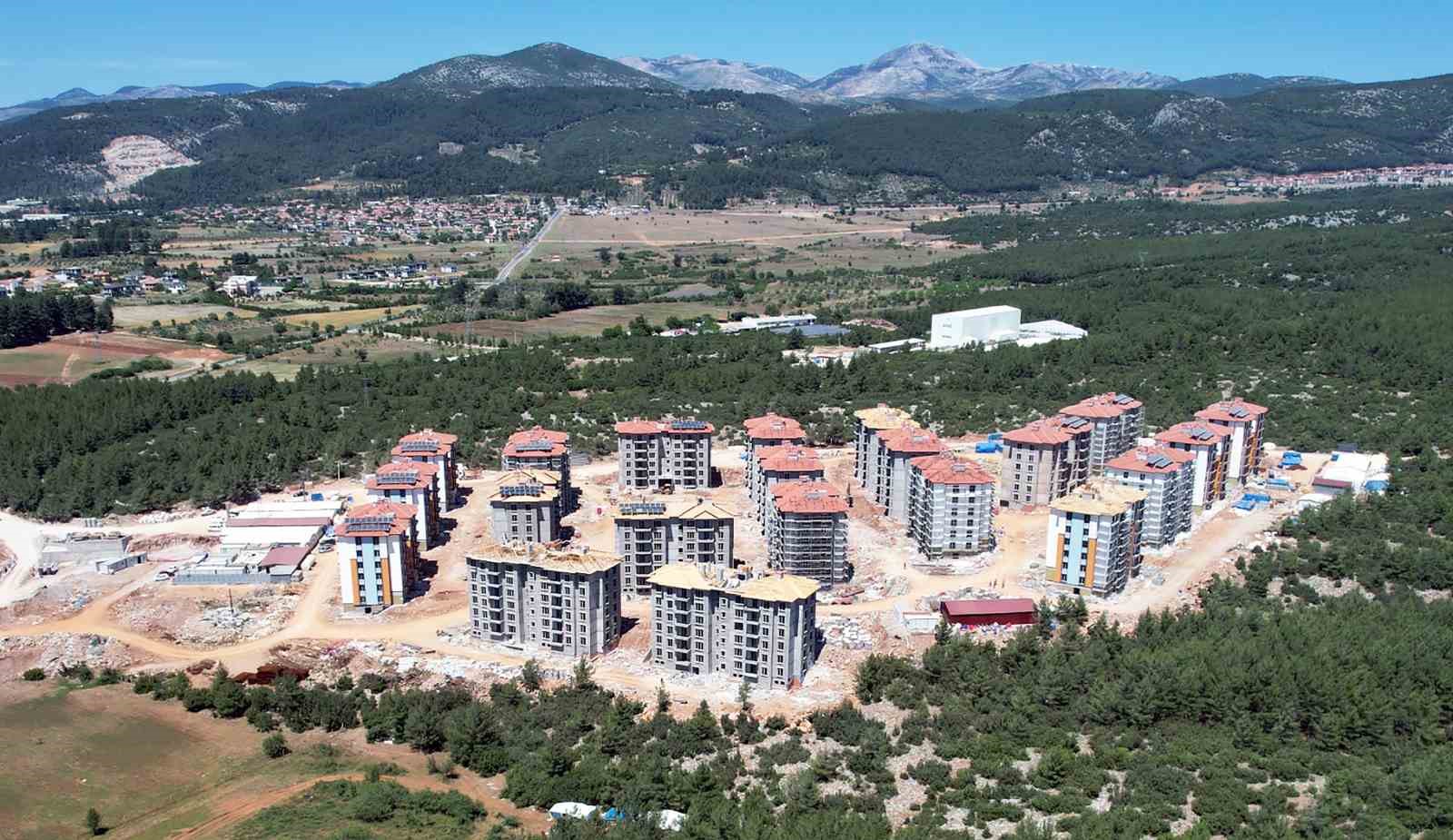 Muslihittin Mahallesine bağlı olan Akçaova TOKİ konutları Akçaova’ya bağlanıyor