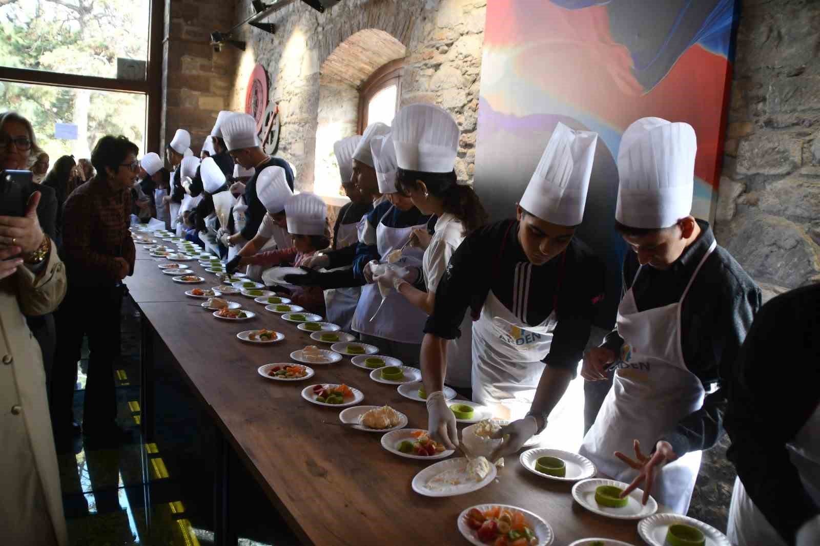 Söke’de özel öğrenciler aşçılık deneyimi yaşadı