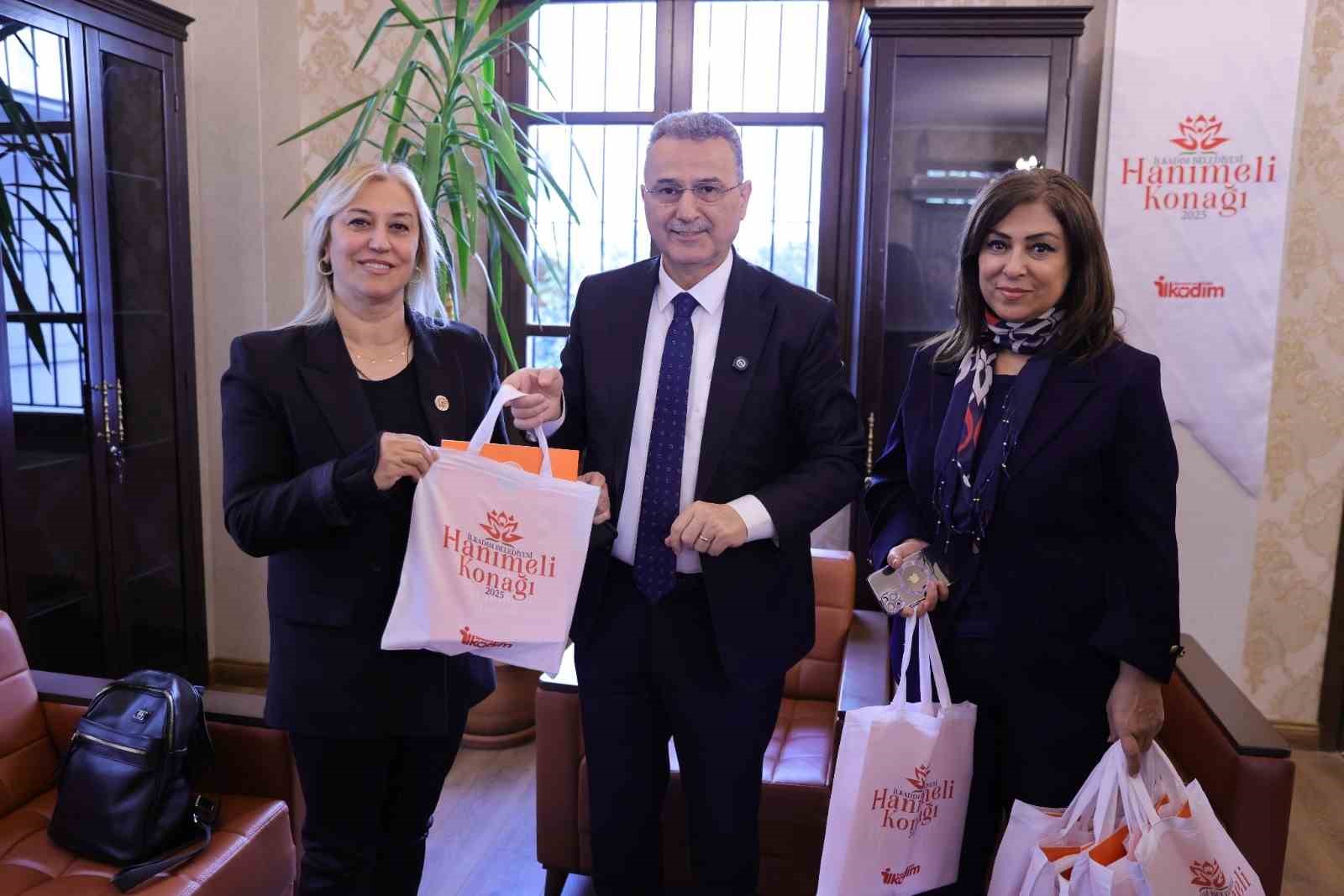 ’İlkadım’ın kadın muhtarları çalışıyor’