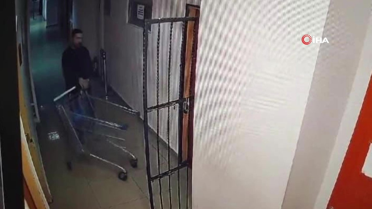 Altınları böyle çaldı!